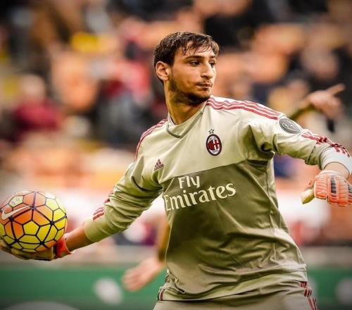 哈维：我在带领巴萨赢得西甲后降低了标准，必须进行自我批评（哈维自省：率巴萨夺西甲后标准下滑，必须批评自己）