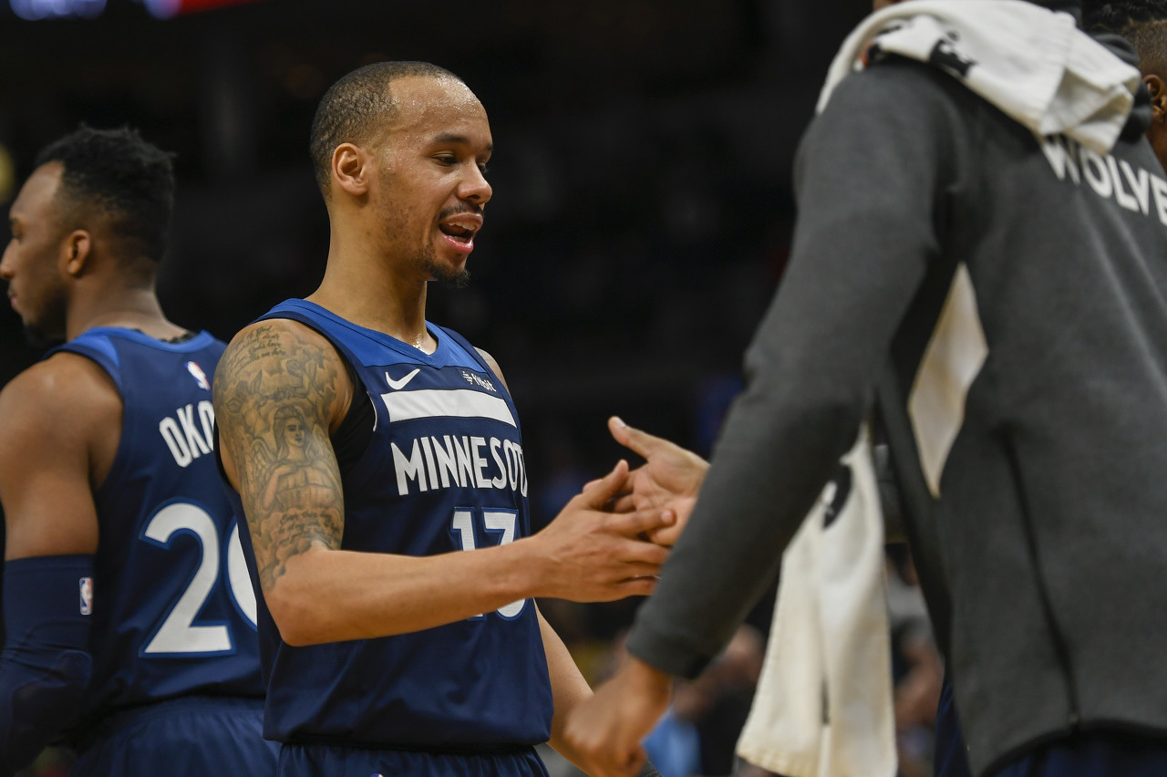 体坛记者：瓦科去留可能性相同，有西亚、东南亚球队有意签他（体坛记者：瓦科去留五五开，西亚与东南亚球队有意引进）