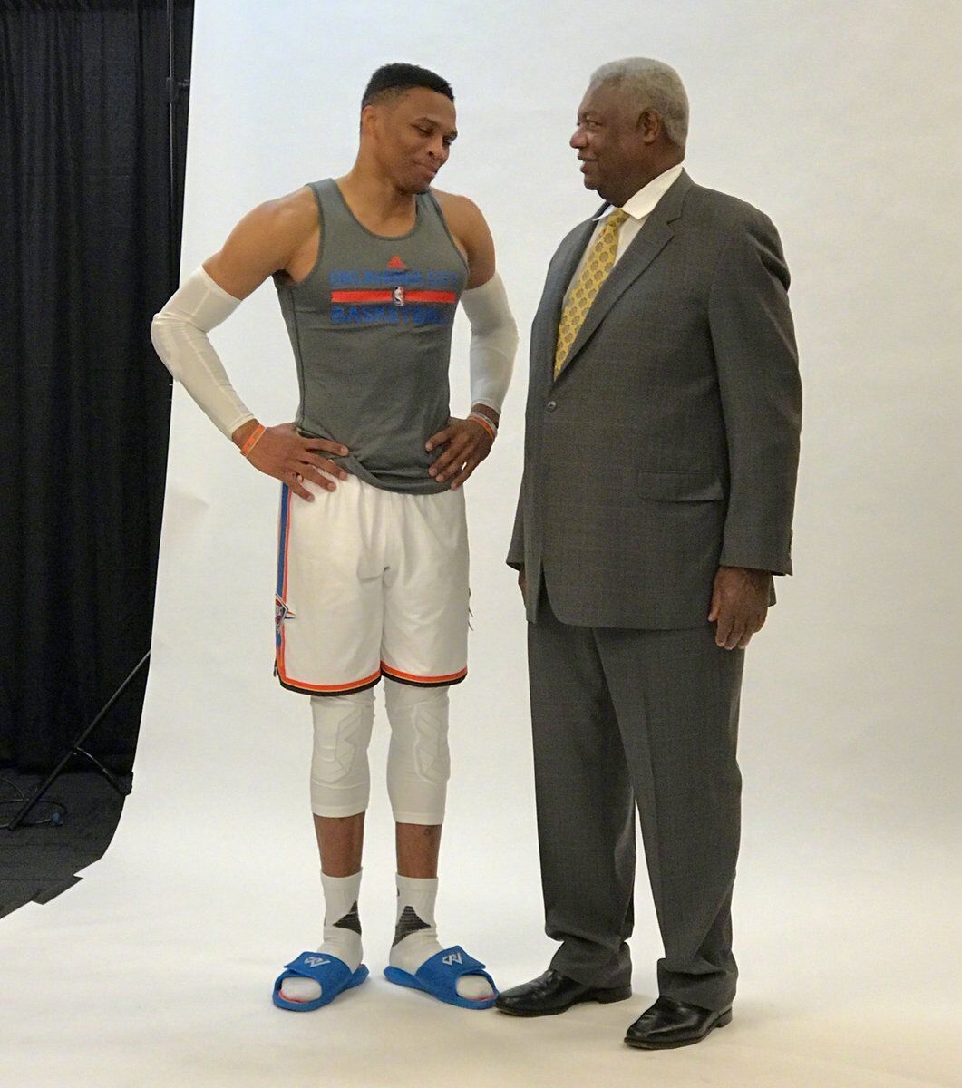 世界杯H组抽签出炉：西班牙、乌拉圭、沙特、佛得角（世界杯H组分组揭晓：西班牙与乌拉圭、沙特、佛得角同组）