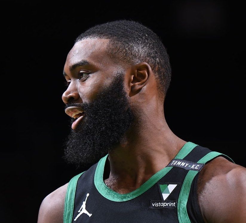 12月10日！欧冠英冠等比赛开打！会有冷门吗？（12月10日欧冠、英冠等赛事打响，冷门会不会来袭？）