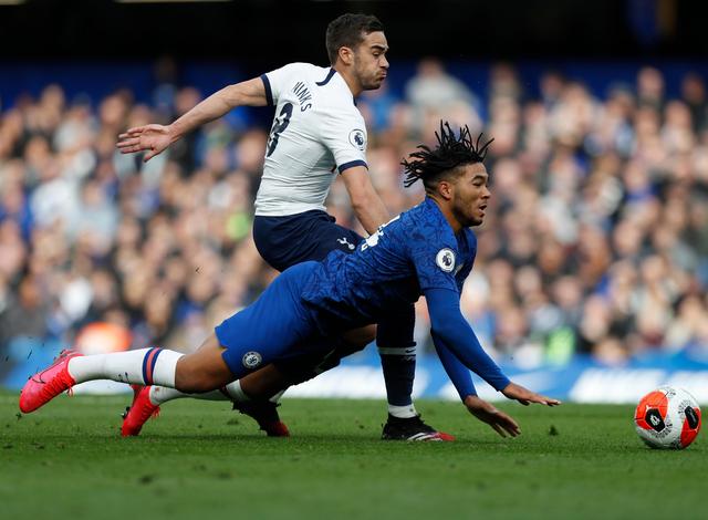 队记：此前被列入缺席名单的克莱，可以出战今天的比赛（队记：克莱从缺席名单移除，今日确认出战）