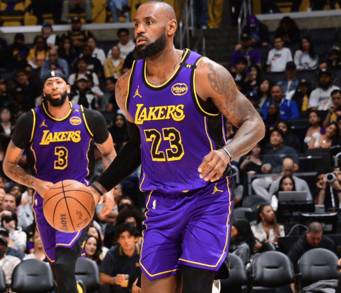 英媒：萨拉赫不太可能会在本周末对布莱顿的联赛里出场（英媒称：萨拉赫大概率无缘本周末对阵布莱顿的联赛）