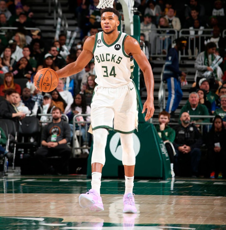 泰山93届5将指望不上了，张弛+郑铮参加教练培训班 无缘国字号后卫（泰山93梯队五将难再倚重，张弛、郑铮转入教练培训，无缘国字号后防）