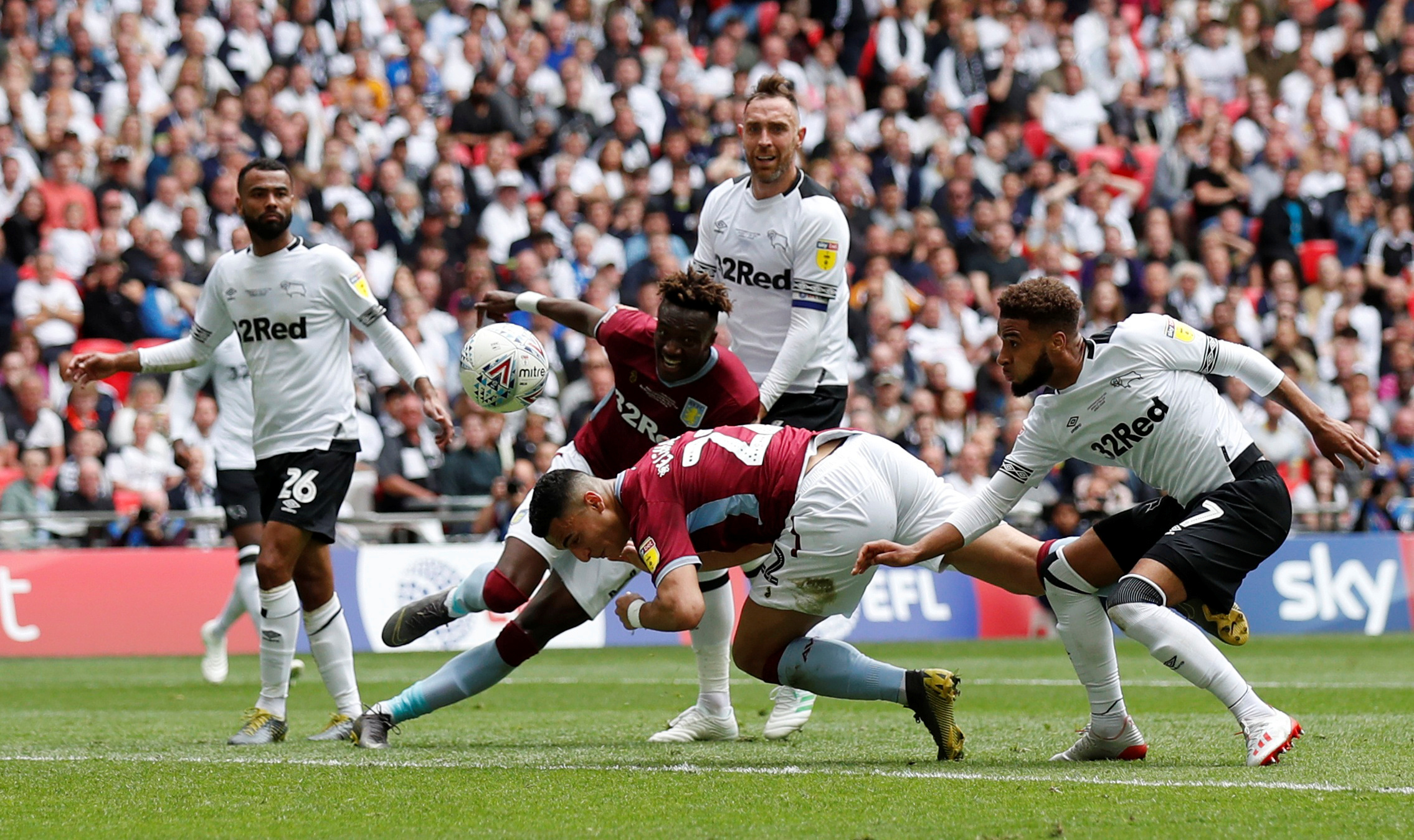 球报：谢尔德鲁普因分享未成年人性爱视频被判缓刑14天（球报：谢尔德鲁普因传播涉未成年人性爱视频被判处14天缓刑）