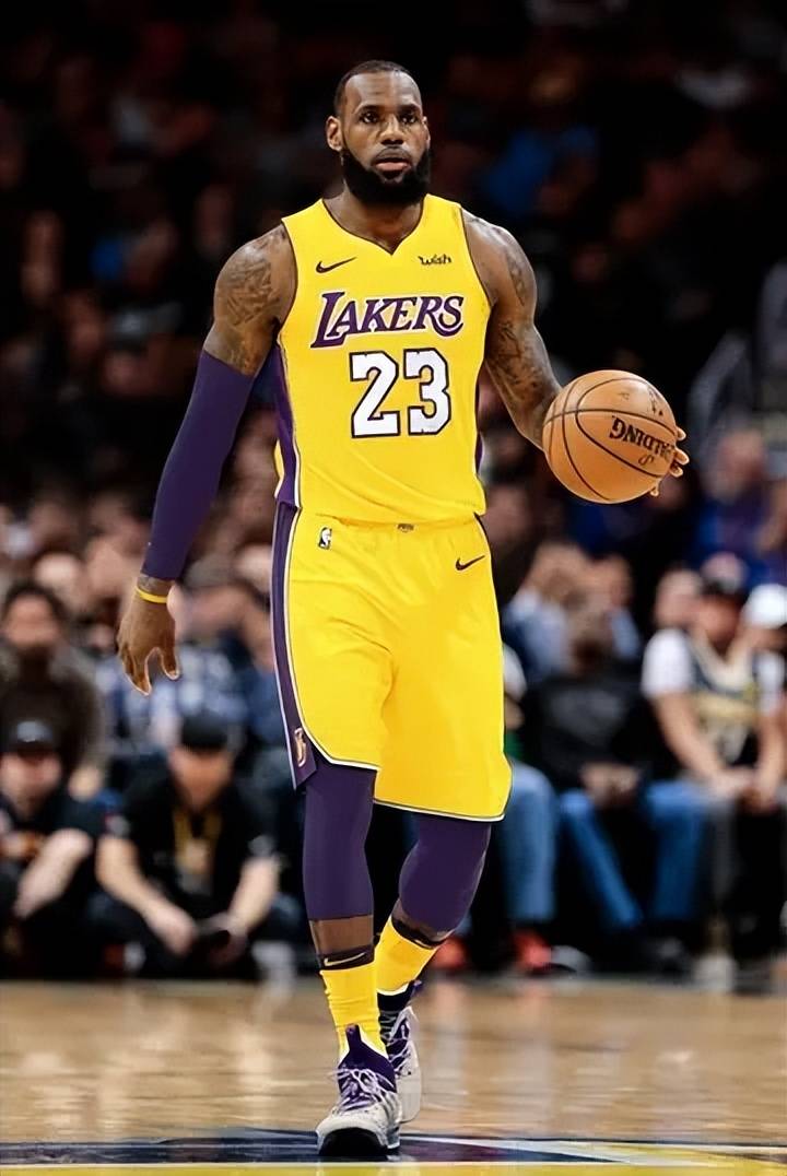 江苏足球发展重点城市对抗赛即将打响，李玮锋担任苏州队主帅（江苏重点城市足球对抗赛将启幕，李玮锋挂帅苏州队）